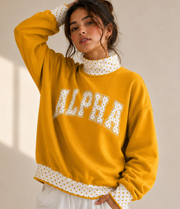 Sudadera Personalizada para Mujer con Cuello Alto, Bordado Chenille de la Hermandad Griega TBSIGMA, Felpa de Algodón, Corte Holgado - Product Image 1