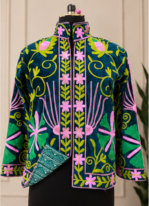 Hochwertige Rosa Blumen Türkis Grün 100% Baumwolle Schnelltrocknende Handgenähte Bestickte Suzani Gesteppte Jacke & Mantel OEM-Lieferant Indien - Product Image 2