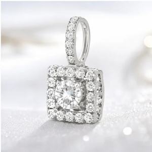 Collier pendentif élégant pour femme en or blanc massif 10K avec petit halo double carré personnalisé et diamant de laboratoire, tendance et à la mode - Product Image 6