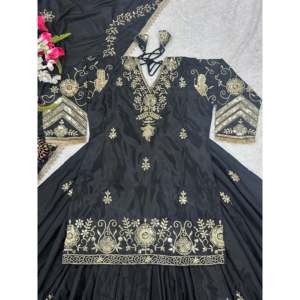 Women's Beautiful Party Wear Top <b>Lehenga</b> with Fancy Border Work Elegant Set - Product Image 5