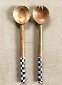 Eco-Friendly <b>Carved</b> Mango <b>Wood</b> Salad Server with Betel Leaf Shape Featuring an Enamel Handle Natural Wooden Salad <b>Tools</b> - Product Image 3