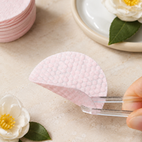 OEM Y464 Tampons de coton perlés à l'acide salicylique de camélia 95g, conception double face, tampon nettoyant gaufré, feuille cosmétique pour l'exfoliation