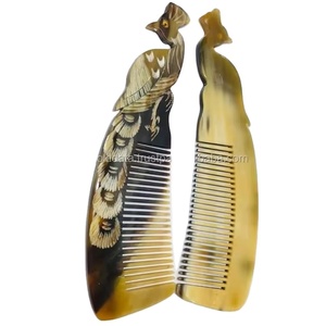 Peigne en corne de buffle naturelle fait main au Vietnam, à dents fines, accessoire classique pour les soins des cheveux - Product Image 2