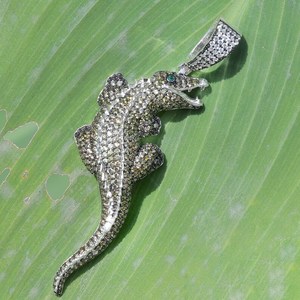 Pendentif en alliage de zinc plaqué or vintage en forme d'animal, certifié IGI, pour bijoux de mode unisexe, cadeau - Product Image 3