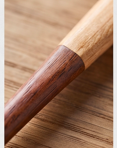 Ensemble de 4 couverts à manche en bois, finition brune, style artisanal, pour la maison, la cuisine, le café, le restaurant et les repas. - Product Image 2