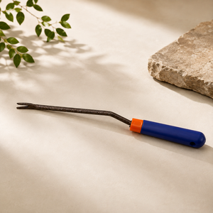 Désherbeur manuel de jardin robuste à fourches avec poignée ergonomique pour l'élimination des mauvaises herbes, le desserrage du sol et l'entretien du jardin - Product Image 1