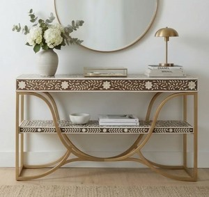 Table console rose à incrustations florales, design arqué, mobilier d'entrée moderne et luxueux, tables d'appoint artisanales sur mesure pour couloir - Product Image 4