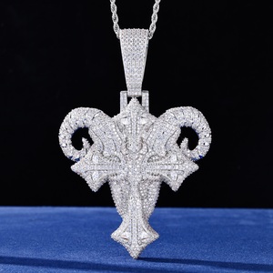 Collar con Colgante de Cabeza de Cabra para Hombre, Plata 925, con Diamantes de Moissanita, Cadena de Lujo con Diamantes Certificados - Product Image 1