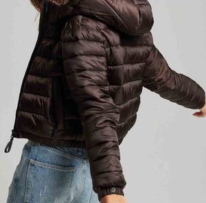 Factory Direct <b>Lightweight</b> Winter <b>Jacket</b> Private Label OEM Supplier Custom <b>Women</b> Short Puffer <b>Jacket</b> - Product Image 6