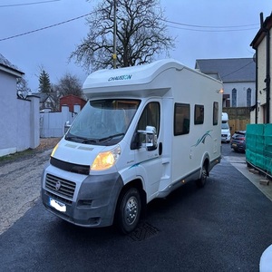 Camping-car abordable avec aménagement familial, lits confortables, cuisine pratique, espace de rangement et performances routières fluides - Product Image 5