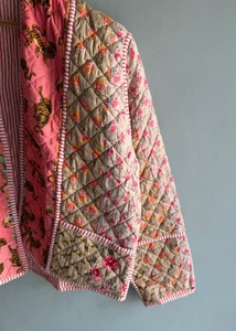 Veste matelassée florale en patchwork, cardigan léger et chaud pour femme, pour l'automne et l'hiver, cadeau pour elle - Product Image 3