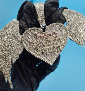 Colgante de Moissanita con Diseño de Corazón, Corte Brillante Redondo VVS, Alas de Plata 925 con Baño de Rodio, Amuleto de Lujo para Fiesta, Regalo Unisex - Product Image 5