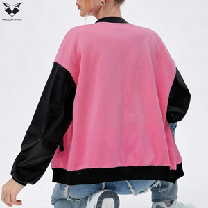 Blouson universitaire rose et noir pour femme 2026, manches contrastantes en cuir PU, fermeture boutonnée, coupe décontractée, idéal pour l'automne - Product Image 5