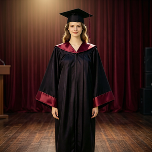 Vestido de Graduación Negro para Mujer con Ribete de Terciopelo Borgoña y Birrete a Juego - Product Image 6