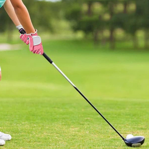 Gants de golf pour hommes personnalisés OEM, en cuir Cabretta, respirants, imperméables, antidérapants, avec sangle de poignet réglable et durable - Product Image 5