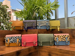 Nouvel arrivage Sac cartable en cuir recyclé multicolore Sac à bandoulière en blocs pour femme Cadeau unique écologique pour elle - Product Image 4