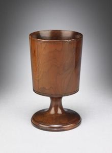 Gobelet à vin en bois fait main NEHA ENTERPRISES avec long pied, design vintage, écologique et durable pour mariages, fêtes, remises de diplômes - Product Image 6