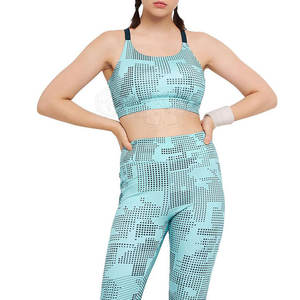 Sujetador deportivo cómodo para todo el día con tela elástica y soporte seguro para entrenamiento y ejercicio - Product Image 2