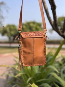 Bolso de cuero de Jacquard Real para teléfono, bolso ligero de tamaño pequeño, bandolera, bolsa de sillín azteca, diseño tallado a mano - Product Image 3