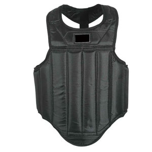 Protector de Pecho Deportivo de Alta Densidad, Transpirable y Cómodo para Atletas - Product Image 6