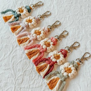 Stylish Small Size Macrame <b>Flower</b> Keychain Decorative Object For Bag Decoration And Creative Handmade Decor Item For Gifting - Product Image 5