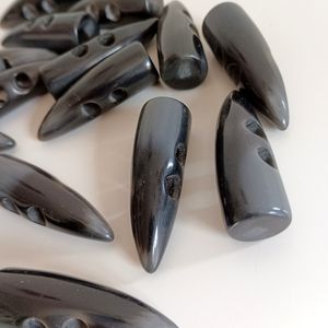 Botones de Cuerno de Búfalo Pulidos con Acabado Natural para Prendas Rústicas y Vintage con Logotipo Personalizado para Decoración - Product Image 1