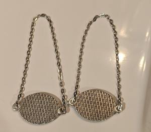 Dispensador de Jabón Clásico de Metal con Acabado Plateado, Ideal para Oficinas, Hoteles, Baños y Áreas Públicas, Soporte para Jabón Líquido - Product Image 4