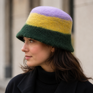 Chapeau beanie en laine feutrée fait main, tricoté à la main, rayé, style bohème, unisexe, pour l'hiver, chaud, pour une utilisation en extérieur - Product Image 1