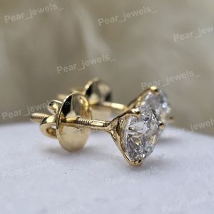 Boucles d'oreilles classiques en argent 925 plaqué rhodium avec moissanite brillante, pour femme, usage quotidien, serti à griffes, fermeture à vis sécurisée - Product Image 5