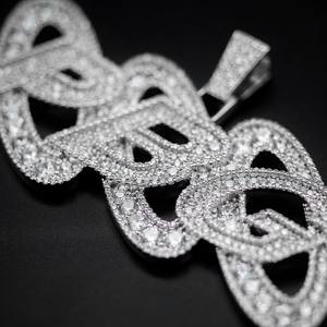 Collar Personalizado con Colgante de Letra Inicial en Dos Tonos de Plata S925, Estilo Hip Hop, con Moissanita VVS D y Cadena de Latón para Hombre y Mujer - Product Image 5