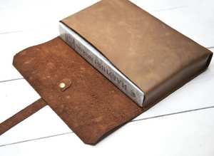 Funda de Cuero Genuino Hecha a Mano de Lujo con Logotipo Personalizado, Fabricante de Fundas para Libros, Funda para Diario Recargable, LBC-0001 - Product Image 3