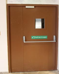 Puerta Cortafuego de Acero de Calidad Premium con Barra Antipánico y Sello Antihumo para Salida de Emergencia y Edificios Públicos, Disponible en Grandes Cantidades - Product Image 1