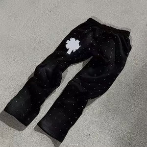 Ensemble de survêtement noir à capuche pour femme, coupe ample, manches longues, sweat-shirt décontracté à fermeture éclair et pantalon avec détails en strass - Product Image 5