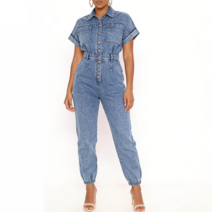 Combinaison en jean décontractée pour femme à manches courtes, taille haute, boutonnée, délavée - Product Image 1
