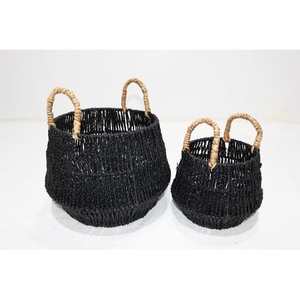 Cesta de mimbre negro tejida para plantas y almacenamiento de ropa con asas naturales - Product Image 5