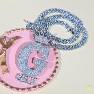 จี้เพชรเลี้ยงในห้องปฏิบัติการสุดหรู รุ่น " G GBLK " พร้อมมงกุฎประดับเพชรเต็มเส้น สไตล์ฮิปฮอป - Product Image 2