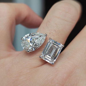 Bague de fiançailles en or blanc 10K massif avec halo caché en CZ taille émeraude et taille poire, double pierre solitaire, cadeau pour elle - Product Image 1