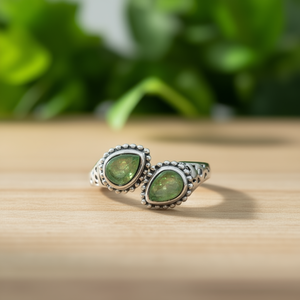 Bague fine en péridot, poids 3,7 grammes - Product Image 3