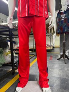 Uniforme de Béisbol Personalizado para Hombre con Rayas Rojas, Conjunto de Camiseta y Pantalones de Manga Corta con Botones, 100% Poliéster, para Todas las Temporadas - Product Image 4