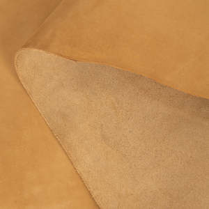 Cuir Nubuck de Vachette Marron Tan Premium pour Chaussures de Luxe, Sacs à Main de Créateurs, Portefeuilles, Sacs à Dos de Voyage et Accessoires Artisanaux - Product Image 3
