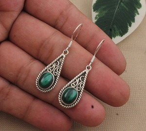 Boucles d'oreilles pendantes en pierre naturelle turquoise de luxe à bandes vertes, en argent sterling, bijoux vintage de mariage pour femmes, vente en gros - Product Image 1