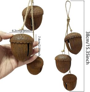 Ornement de cloche de Noël en métal doré pour marque privée, idéal pour la décoration de l'arbre de Noël et la présentation festive à la maison - Product Image 4