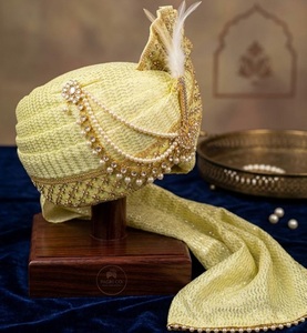 Pañuelo de Seda Verde Lima de Diseño Exclusivo para Novio con Detalles de Perlas y Plumas Kalgi, Turbante Safa para Hombre, Venta al Por Mayor OEM - Product Image 1