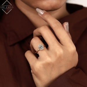 Elegante Anillo de Diamantes con Bisel Ovalado en Oro Amarillo, Joyería de Compromiso Solitario para Mujer, Regalo de Aniversario Nupcial - Product Image 4