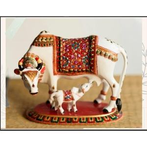 Figura Decorativa Artesanal de Mármol Kamdhenu con Diseño de Vaca y Ternero, Estilo Art Deco, para Decoración del Hogar, Bodas, Cumpleaños, Pascua, Regreso a Clases, Graduación - Product Image 1