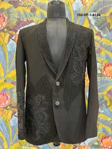 เสื้อเบลเซอร์ทักซิโด้สีดำสนิท รุ่น TR Lachka ปักลายดอกไม้ 3 มิติ แบบ Shawl Lapel สำหรับเจ้าบ่าว สี Nightfall Orchid - Product Image 4