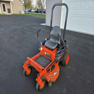 Kubota Z231ศูนย์เลี้ยวเครื่องตัดหญ้าได้รับการออกแบบด้วยเครื่องยนต์คาวาซากิและระบบปั๊มเกียร์เพื่อการทำงานที่เชื่อถือได้ - Product Image 2
