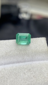 Émeraude naturelle certifiée du Zambie, taille octogonale, pierre à bon lustre, pierre précieuse non montée pour la création de bijoux, 1,73 carat - Product Image 5