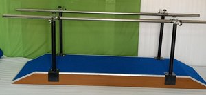 Barras de entrenamiento para rehabilitación, fisioterapia y entrenamiento de la marcha, barras paralelas ajustables para terapia y soporte de movilidad. - Product Image 2