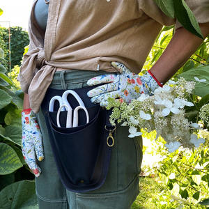 Cinturón de cuero duradero hecho a mano para floristas, con múltiples bolsillos, soporte para tijeras, correa ajustable para la cintura, en venta. - Product Image 2